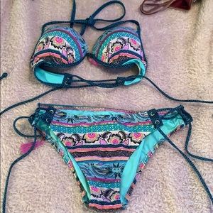SUPER CUTE swim suit!